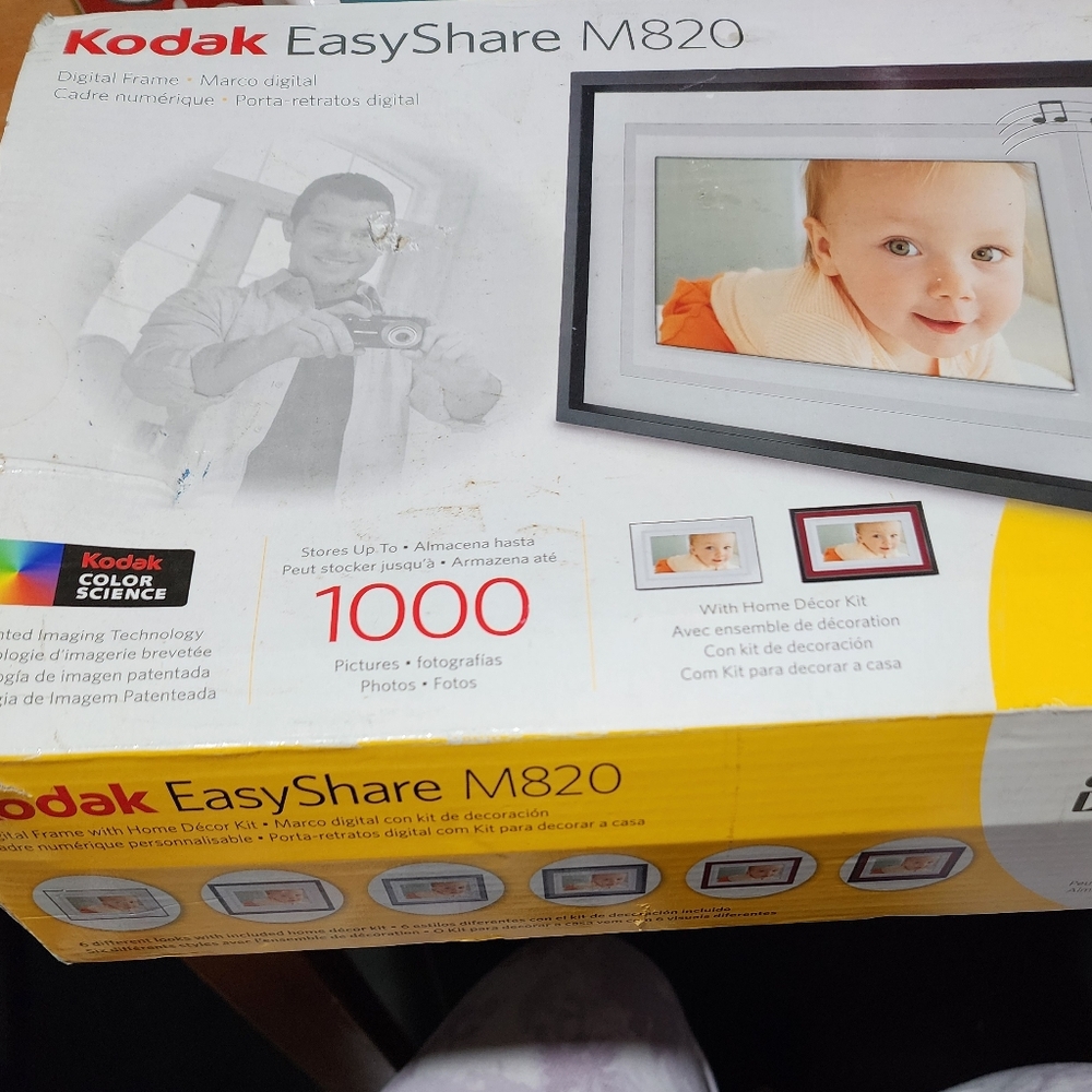 Kodak Easy Share M820 8” LCD Digital Picture Frame 128MB Memory 2 Mattes NIB